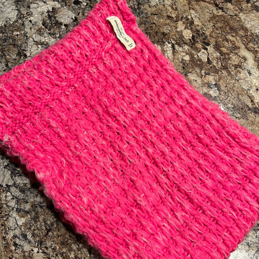 Abercrombie and Fitch infinity scarf- hot pink